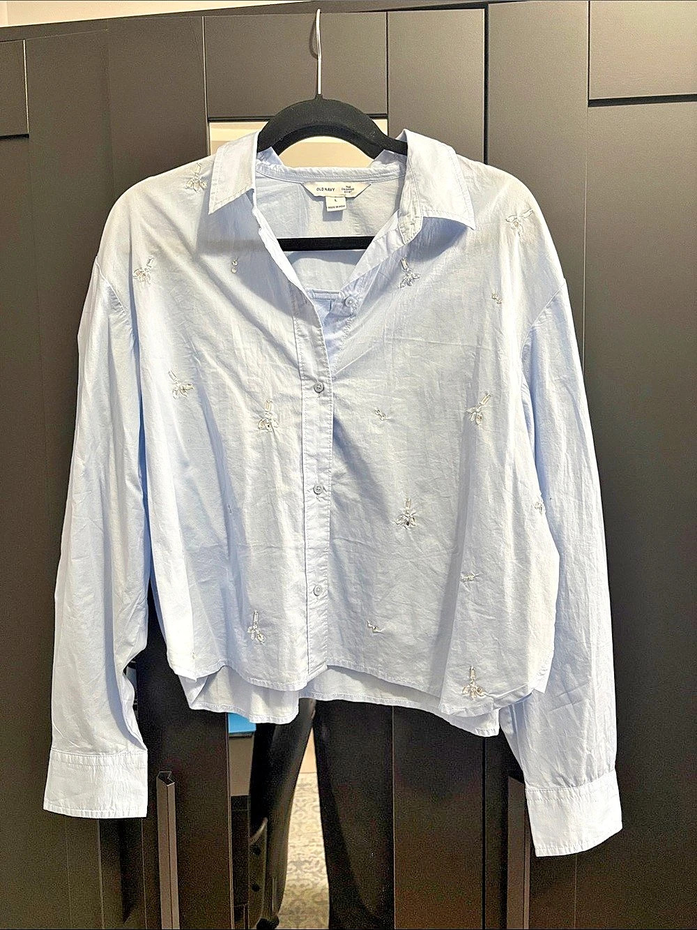 Old Navy Embellished Cropped Button-Down Shirt White